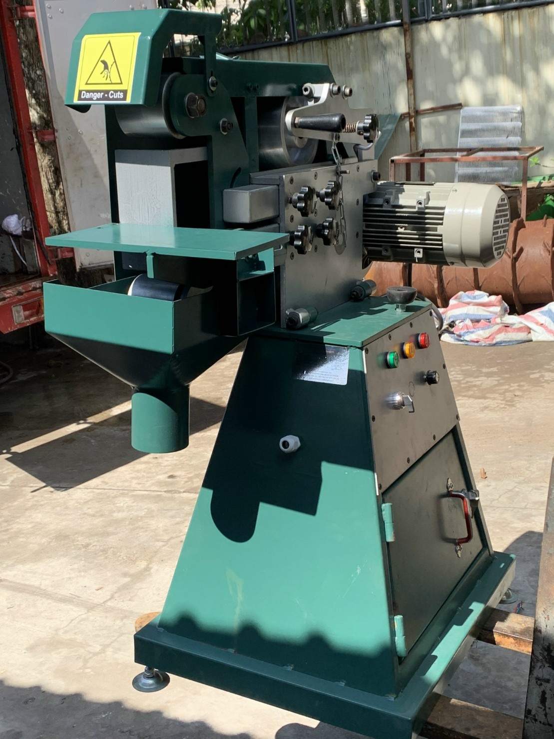 Máy mài đai nhám DN-2HP-14750 - Ảnh 8